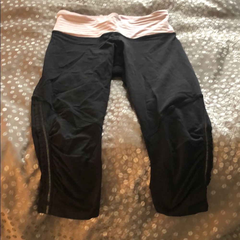 Lululemon size 4 crop leggings